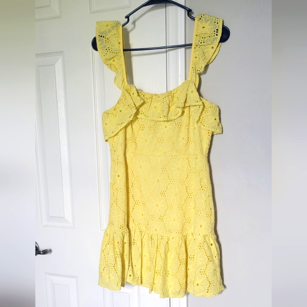 Lulu's yellow summer dress